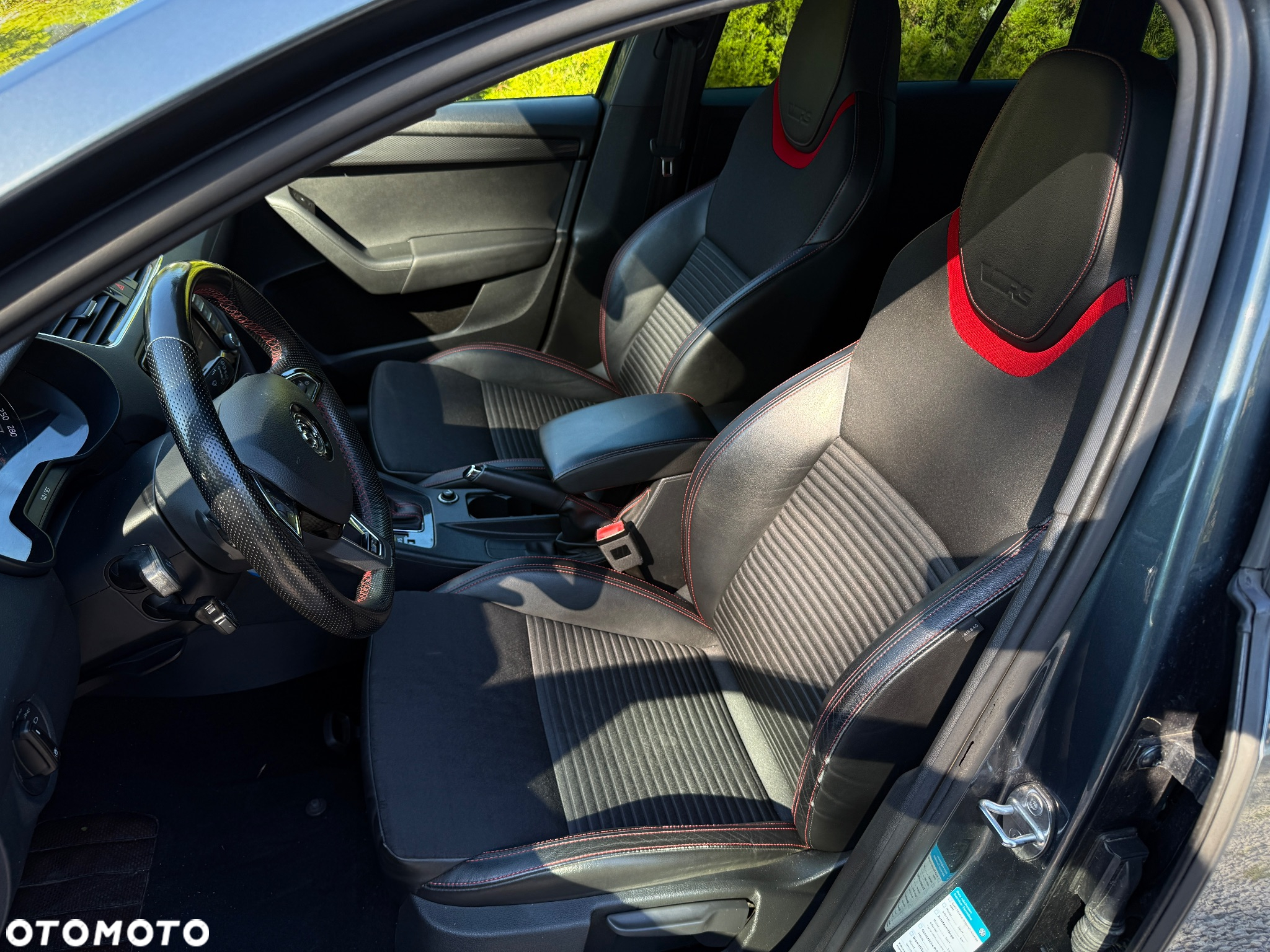 Skoda Octavia Combi 2.0 TDI DSG RS - 36