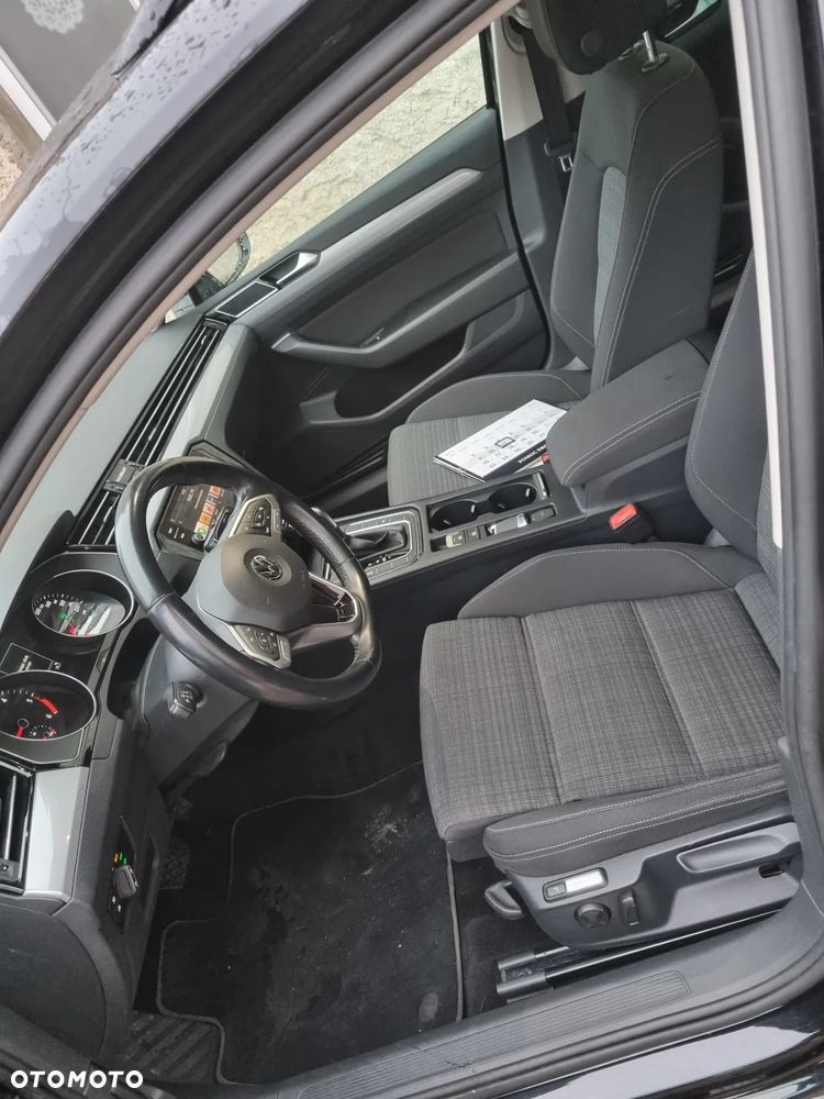 Volkswagen Passat Variant 2.0 TDI SCR DSG Comfortline - 5