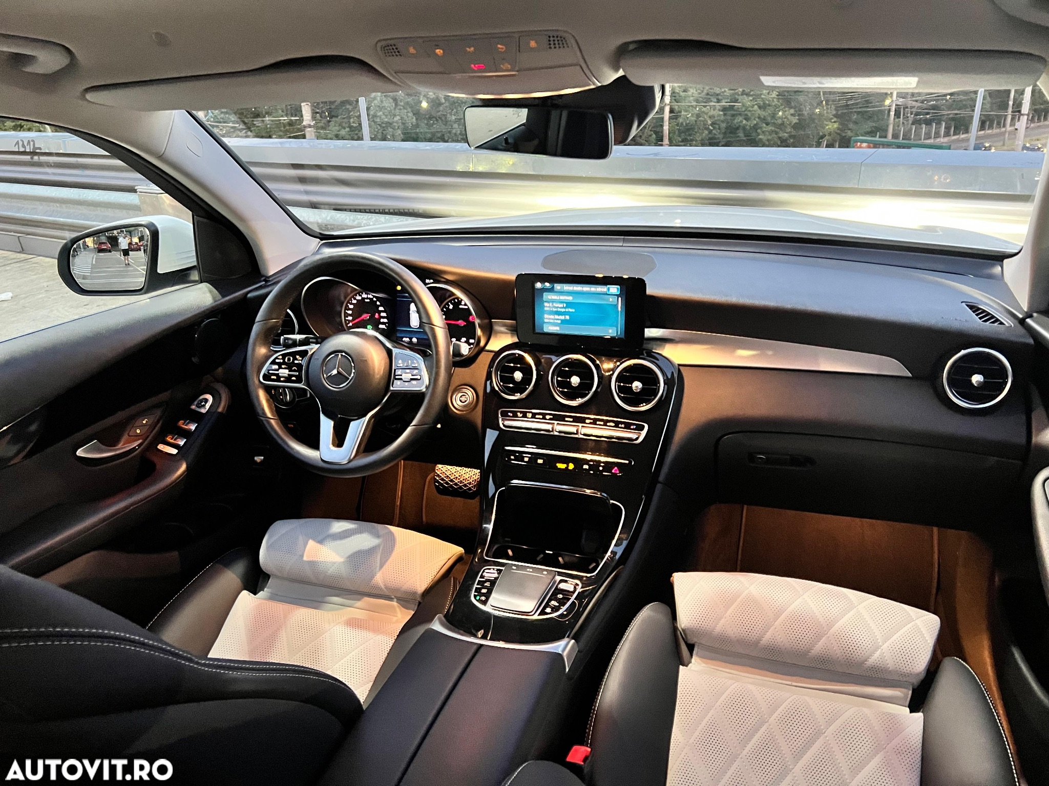 Mercedes-Benz GLC 300 d 4Matic 9G-TRONIC Exclusive - 5