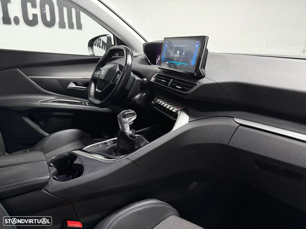 Peugeot 3008 PureTech 130 Stop & Start GPF Allure - 24