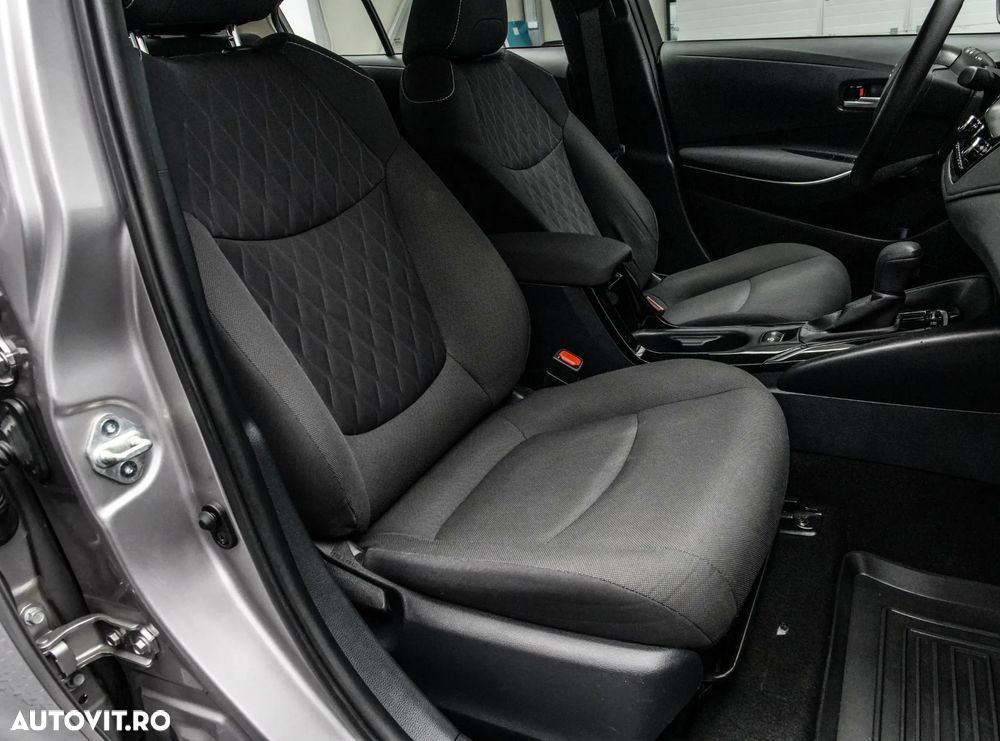 Toyota Corolla Sedan 1.8 HSD Dynamic - 14