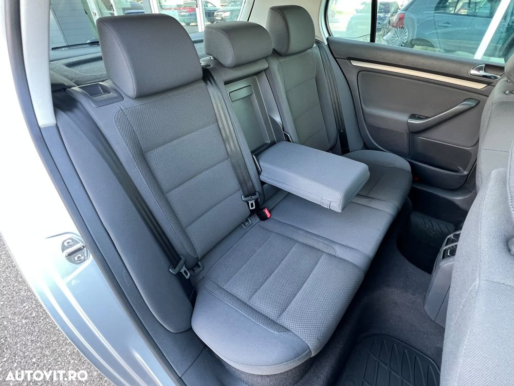 Volkswagen Golf 1.9 TDI Comfortline DSG - 16