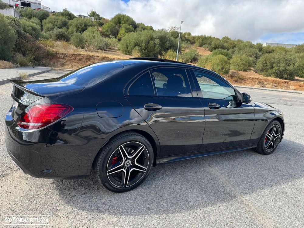Mercedes-Benz C 300 de AMG Line - 3
