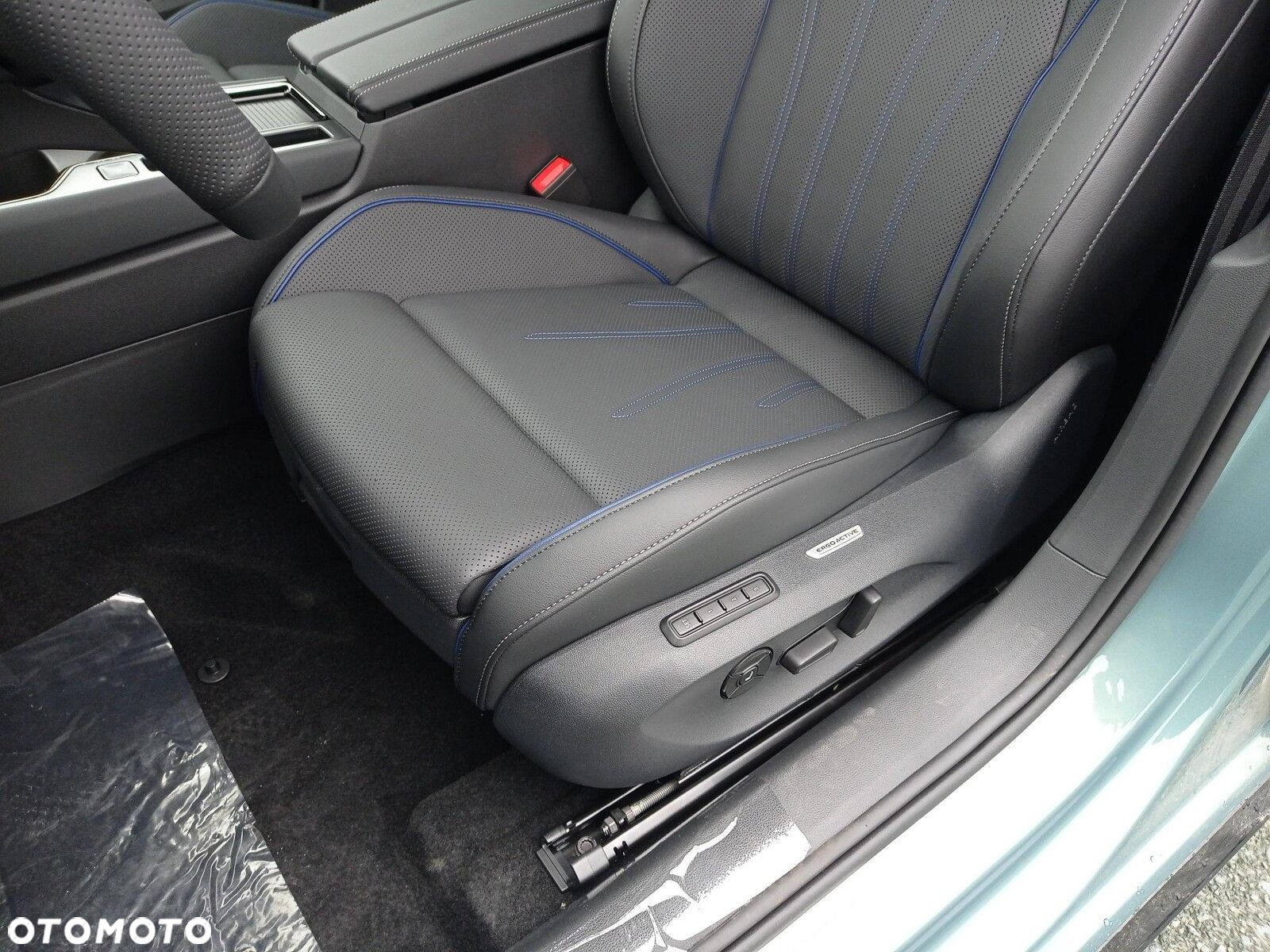 Volkswagen Passat - 12