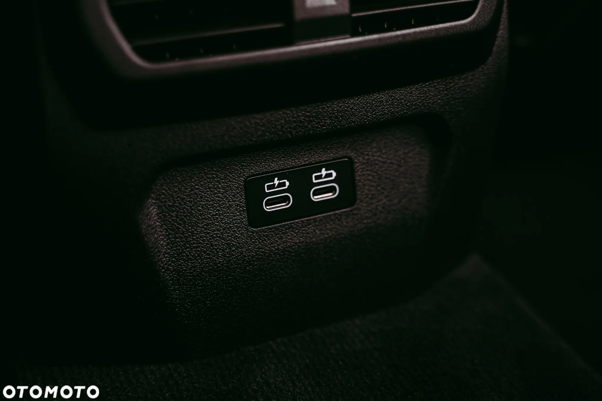 BMW Seria 2 220i - 22