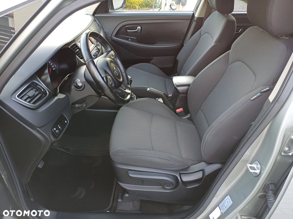 Kia Carens 1.7 CRDi S - 24
