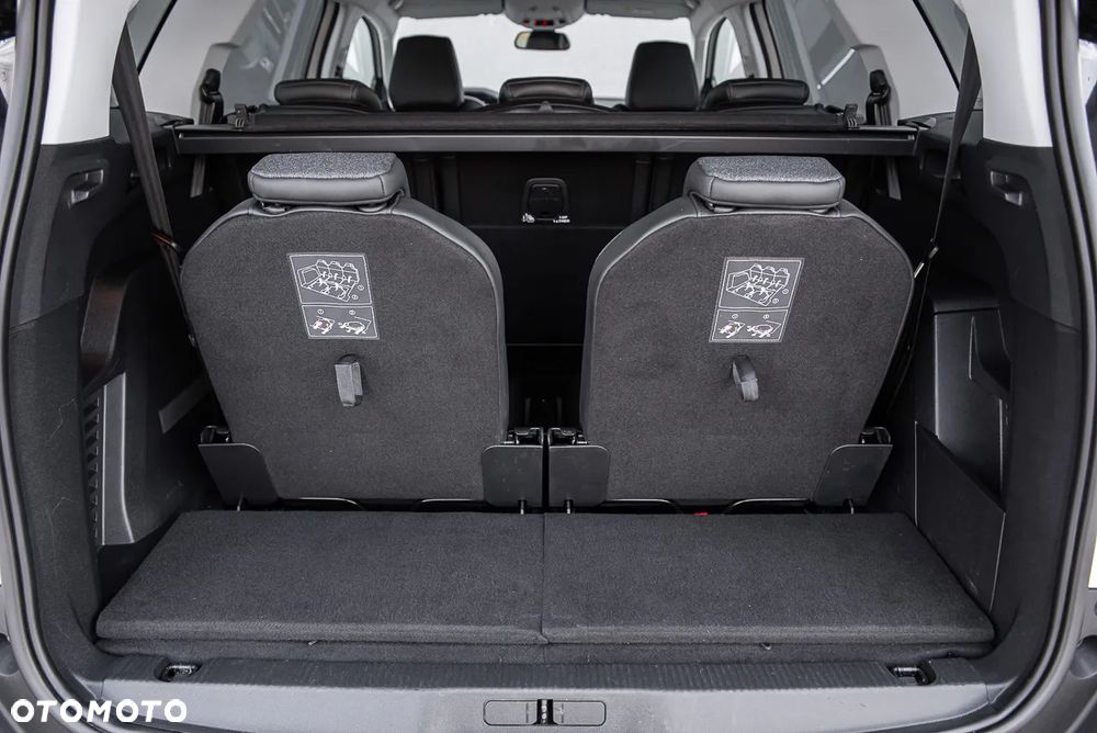 Peugeot 5008 1.5 BlueHDi Allure S&S EAT8 - 24