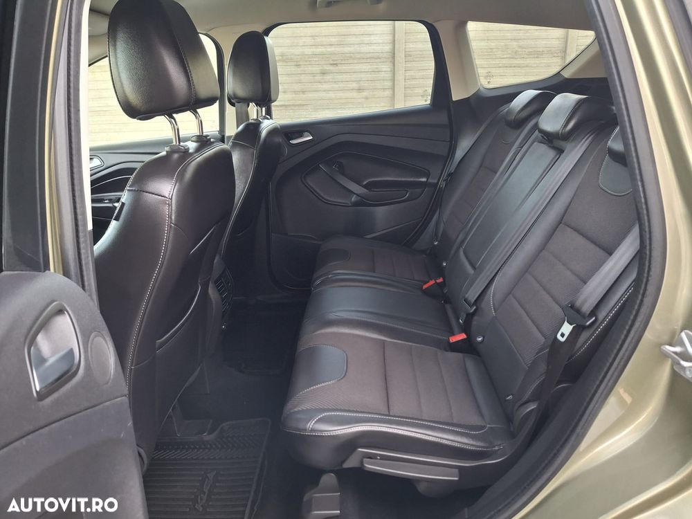 Ford Kuga 2.0 TDCi 4x4 Aut. Titanium - 9