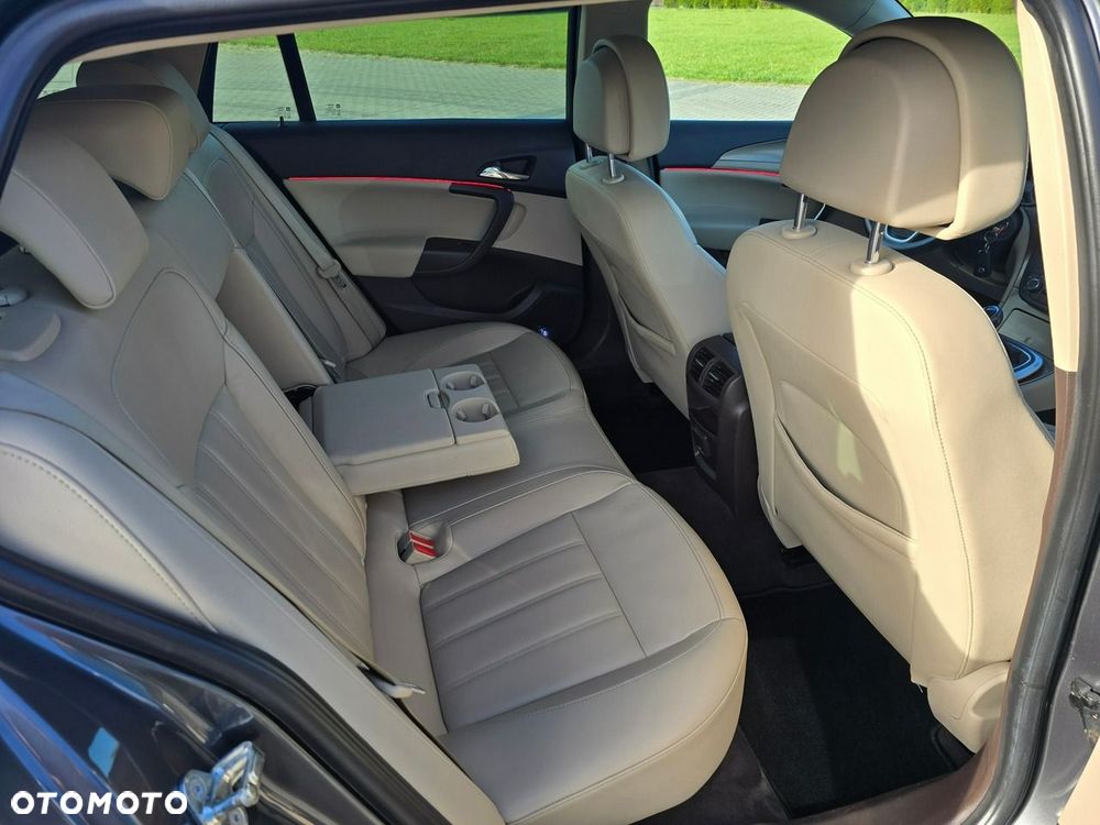 Opel Insignia - 22