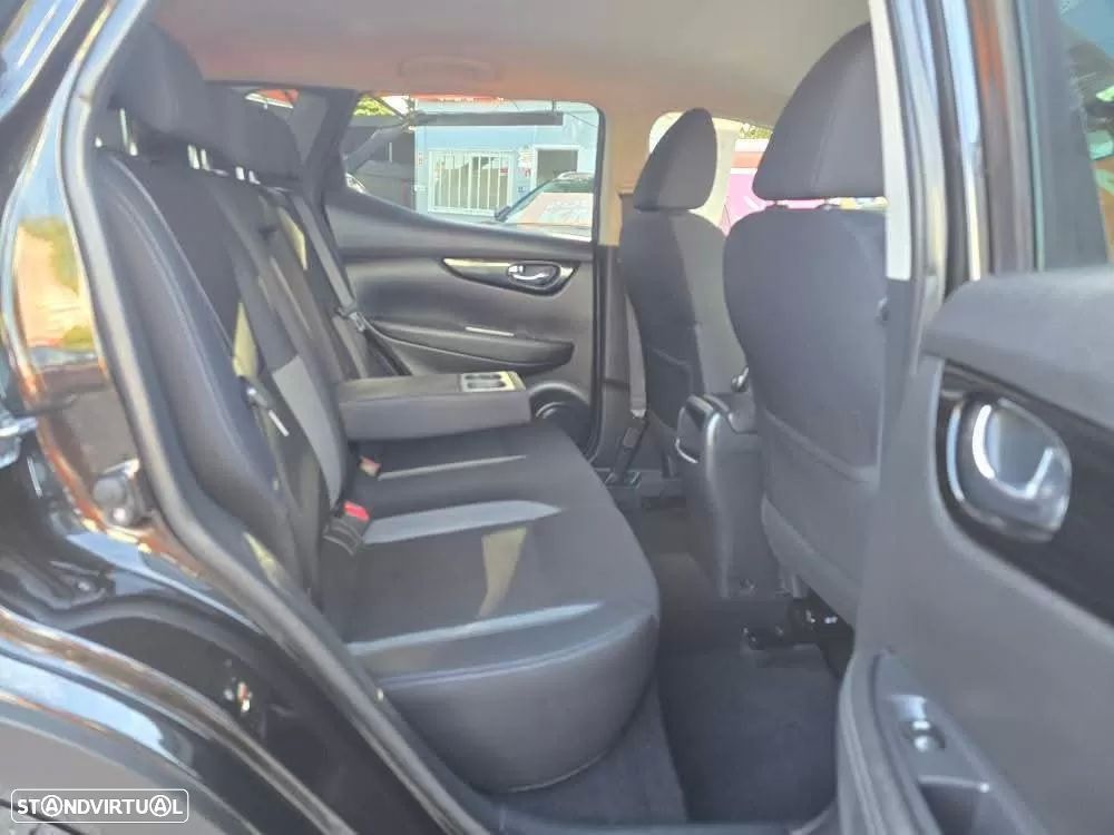 Nissan Qashqai 1.3 DIG-T N-Connecta Xtronic - 13