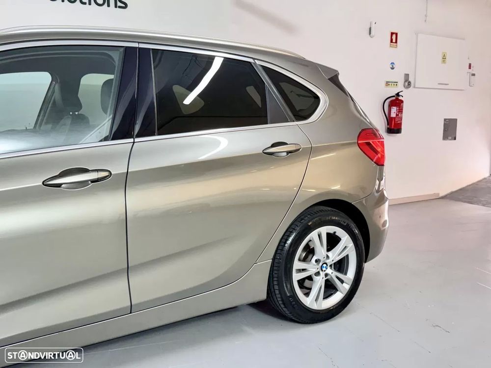 BMW 218 Active Tourer d Line Luxury - 14