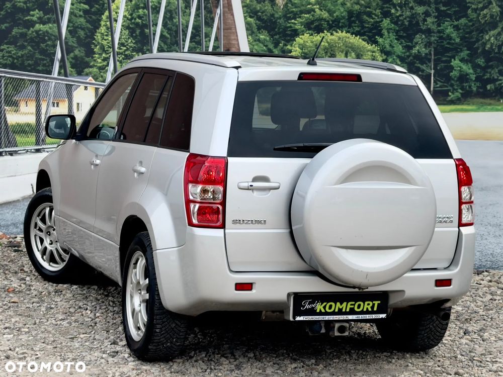 Suzuki Grand Vitara 2.4 Comfort+ - 12