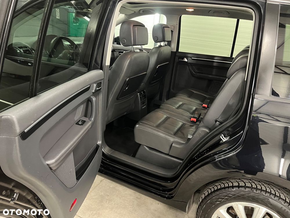 Volkswagen Touran 1.6 TDI DPF BlueMotion Technology Highline - 22