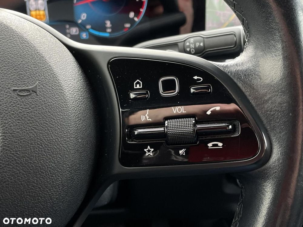 Mercedes-Benz GLA - 18