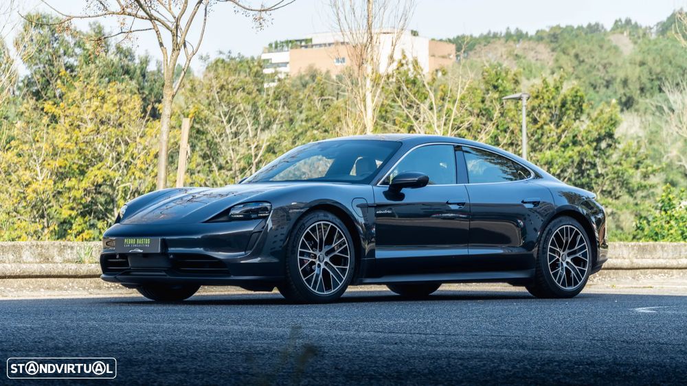 Porsche Taycan Standard