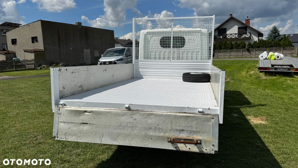 Nissan CABSTAR - 4
