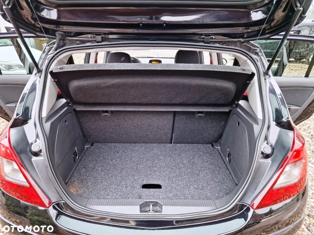 Opel Corsa 1.6 Turbo GSi - 16