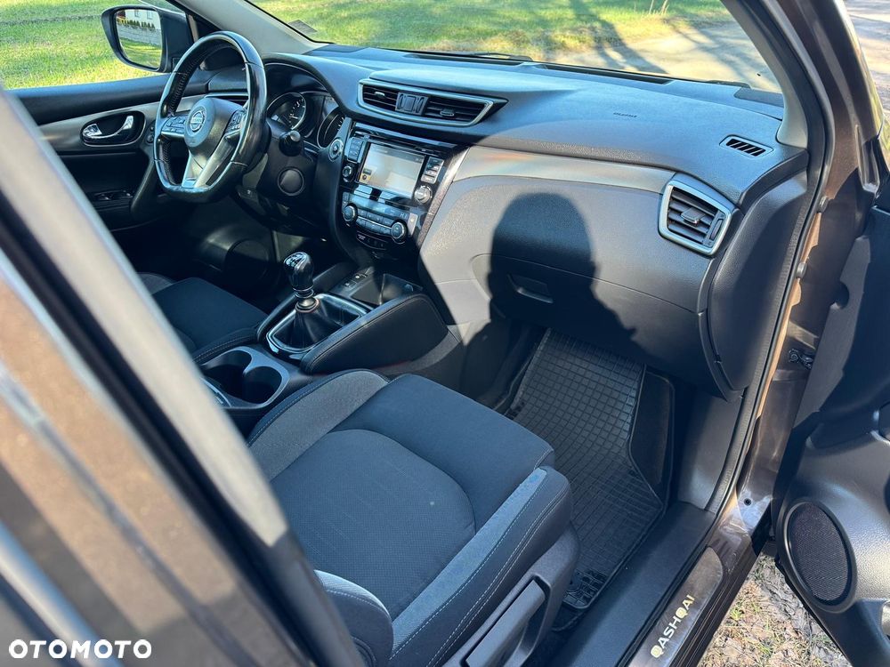 Nissan Qashqai 1.5 dCi N-Connecta - 10