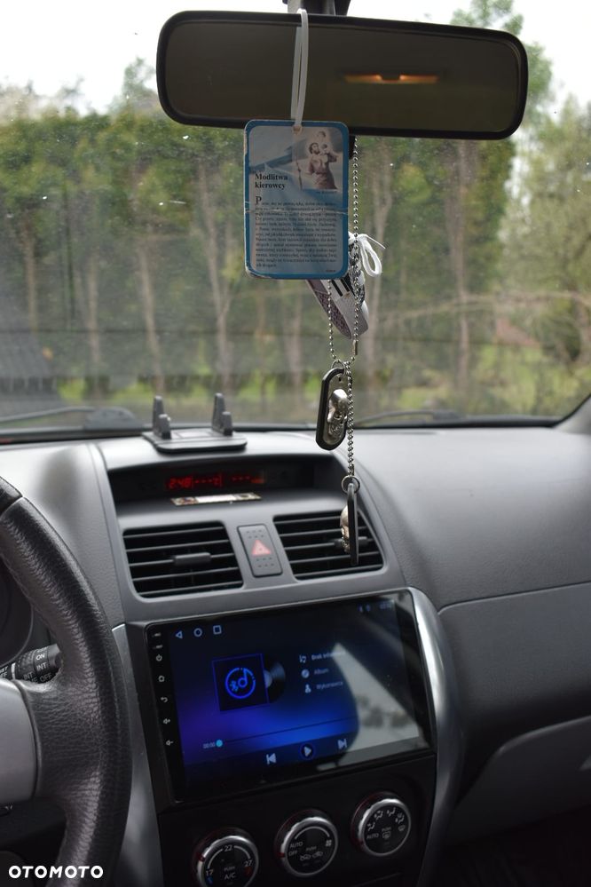 Suzuki SX4 1.6 GS / Premium - 13