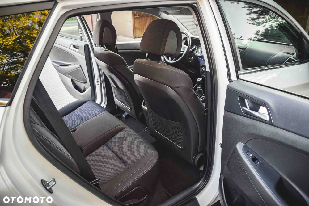 Hyundai Tucson 1.6 GDi 2WD Select - 23