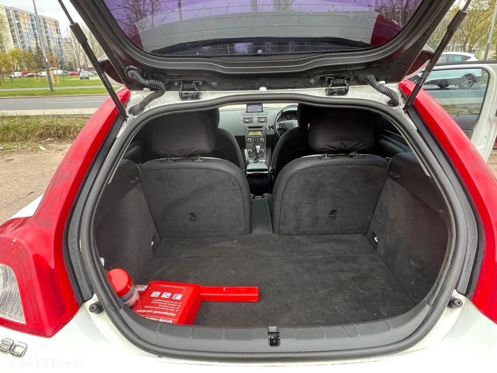 Volvo C30 2.0D R-Design - 12