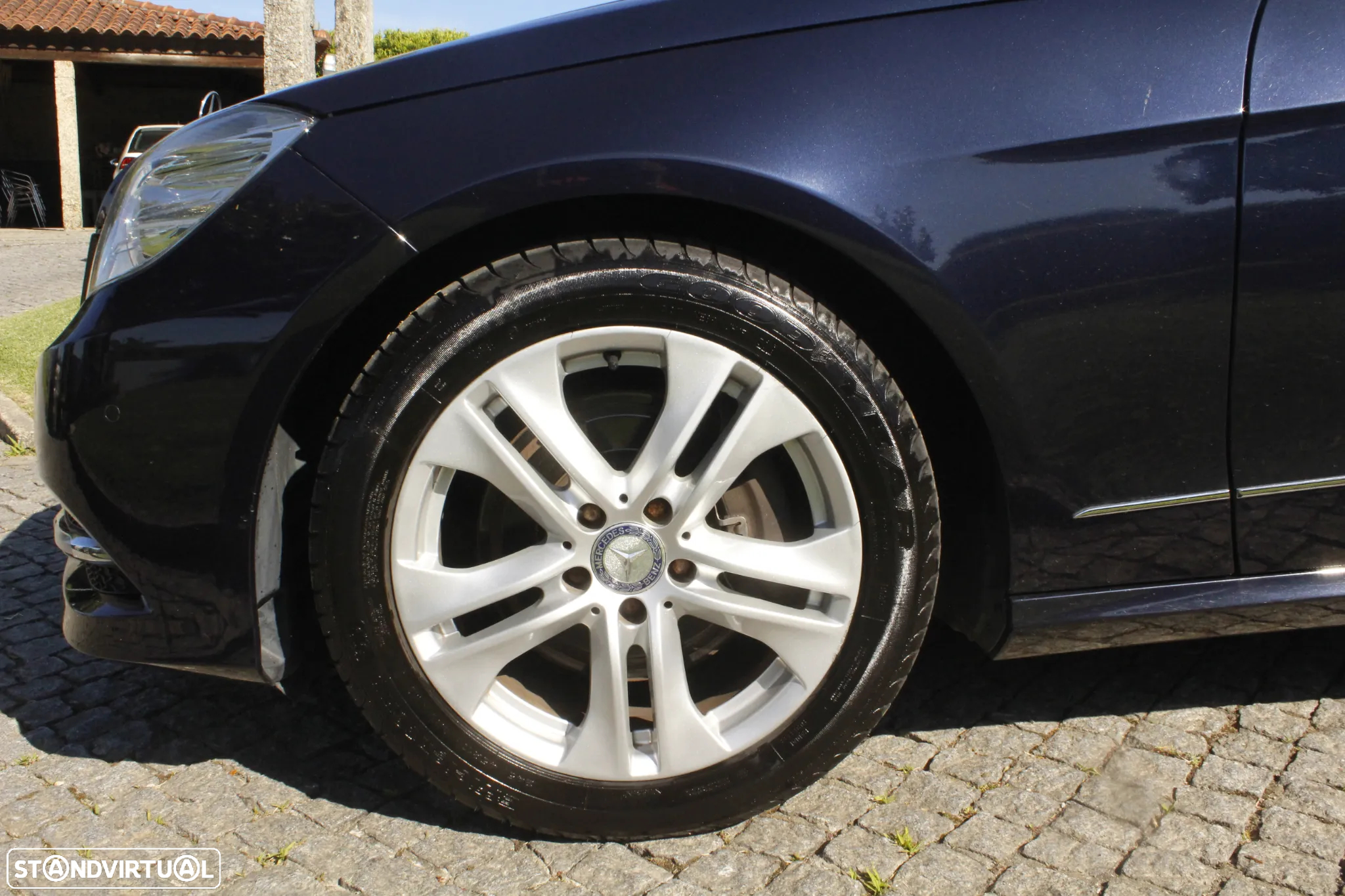 Mercedes-Benz E 250 BlueTEC Avantgarde - 13
