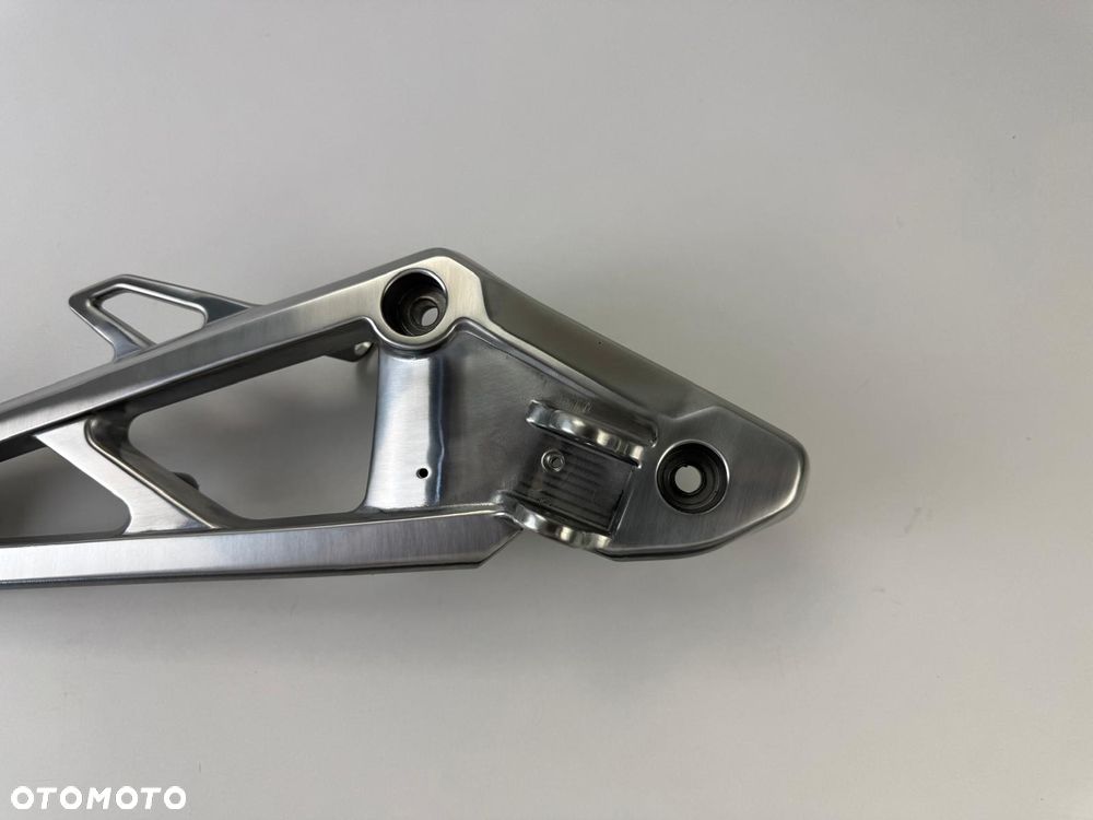 Prawy set Honda CB 1100 SC65 2010+ - 4