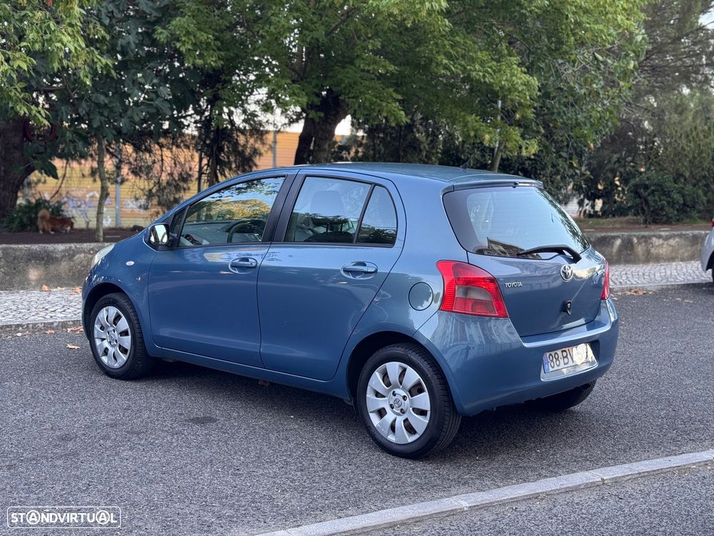 Toyota Yaris 1.0 VVT-i Sol - 10