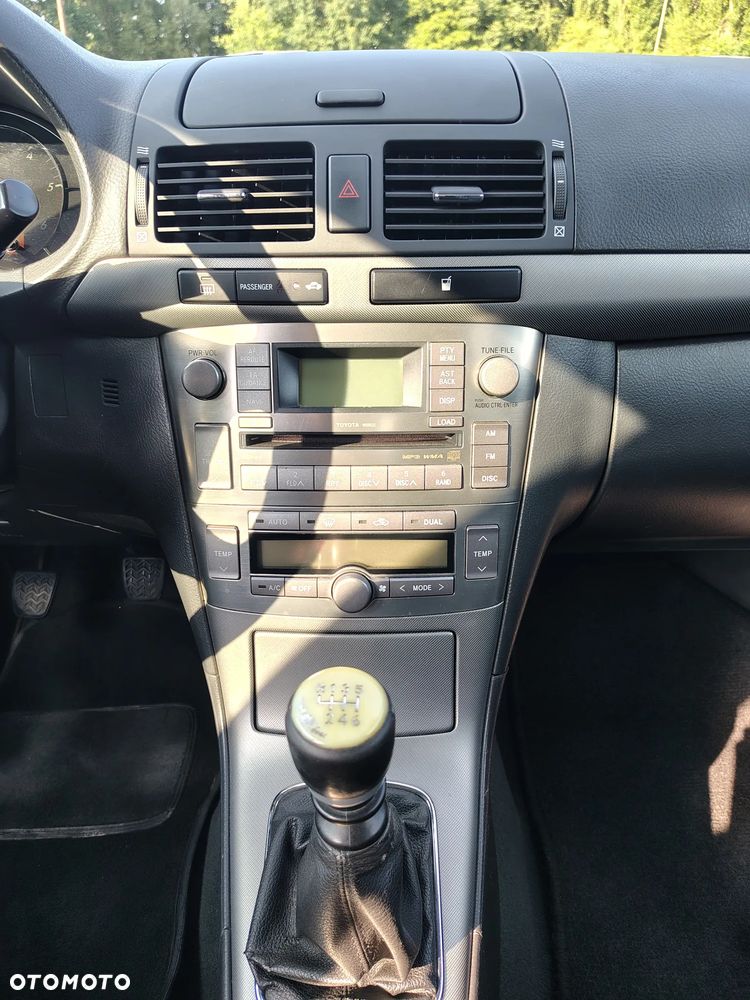 Toyota Avensis 2.0 D-4D Luna - 25