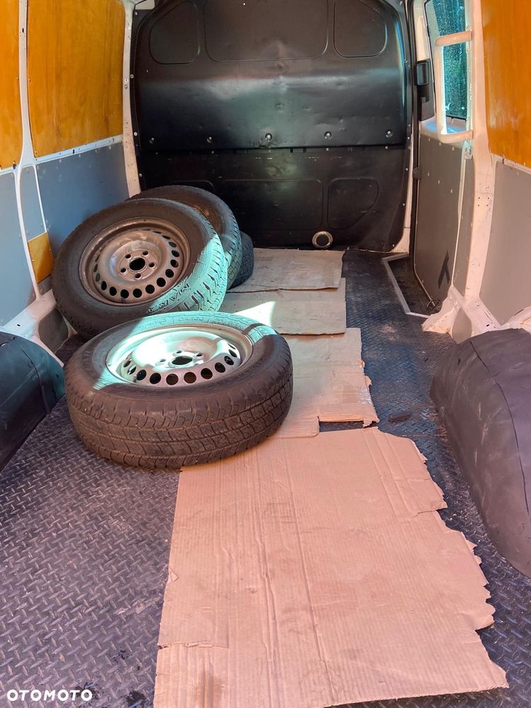 Volkswagen Transporter - 4