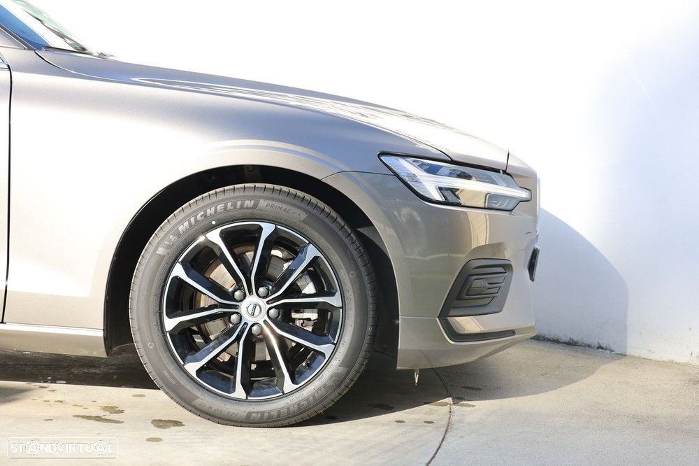 Volvo V60 2.0 D3 Momentum Plus - 5