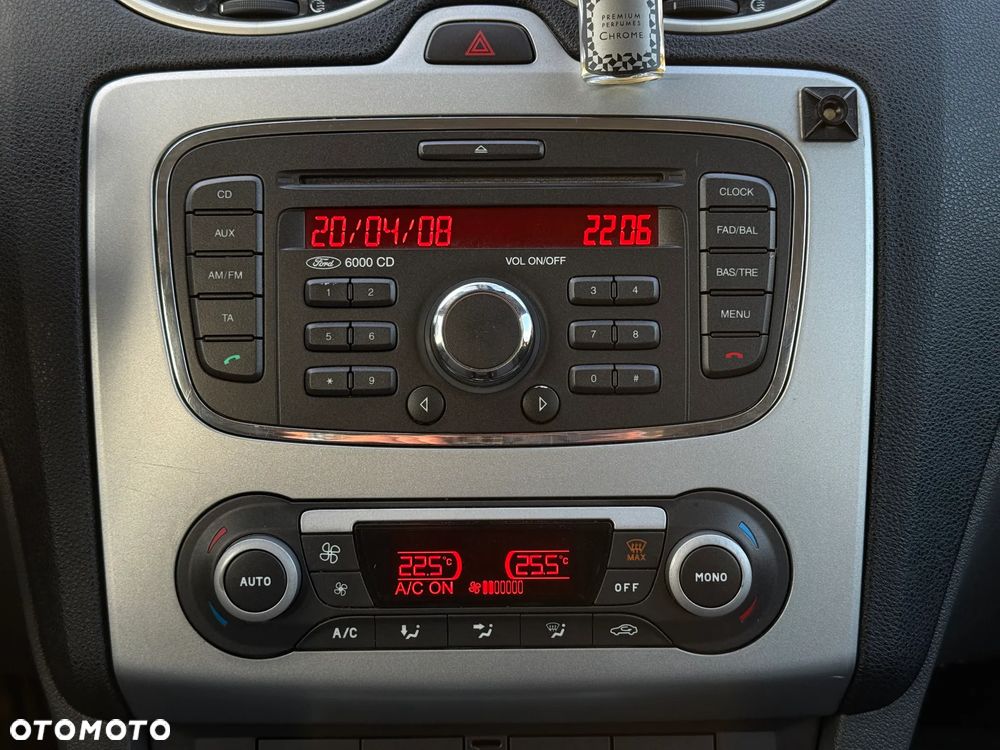 Ford Focus 2.0 TDCi DPF Sport - 9