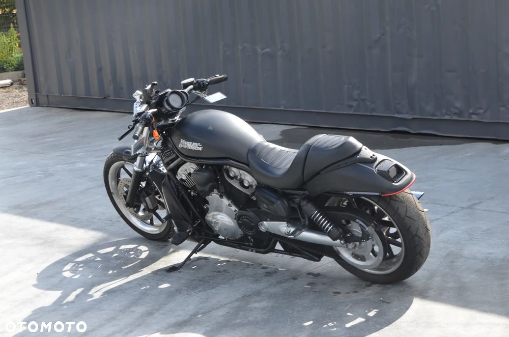 Harley-Davidson V-Rod Night Rod - 2