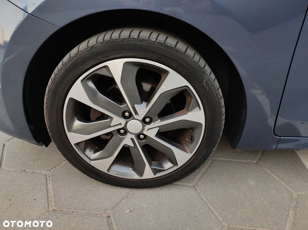 Kia Rio - 7