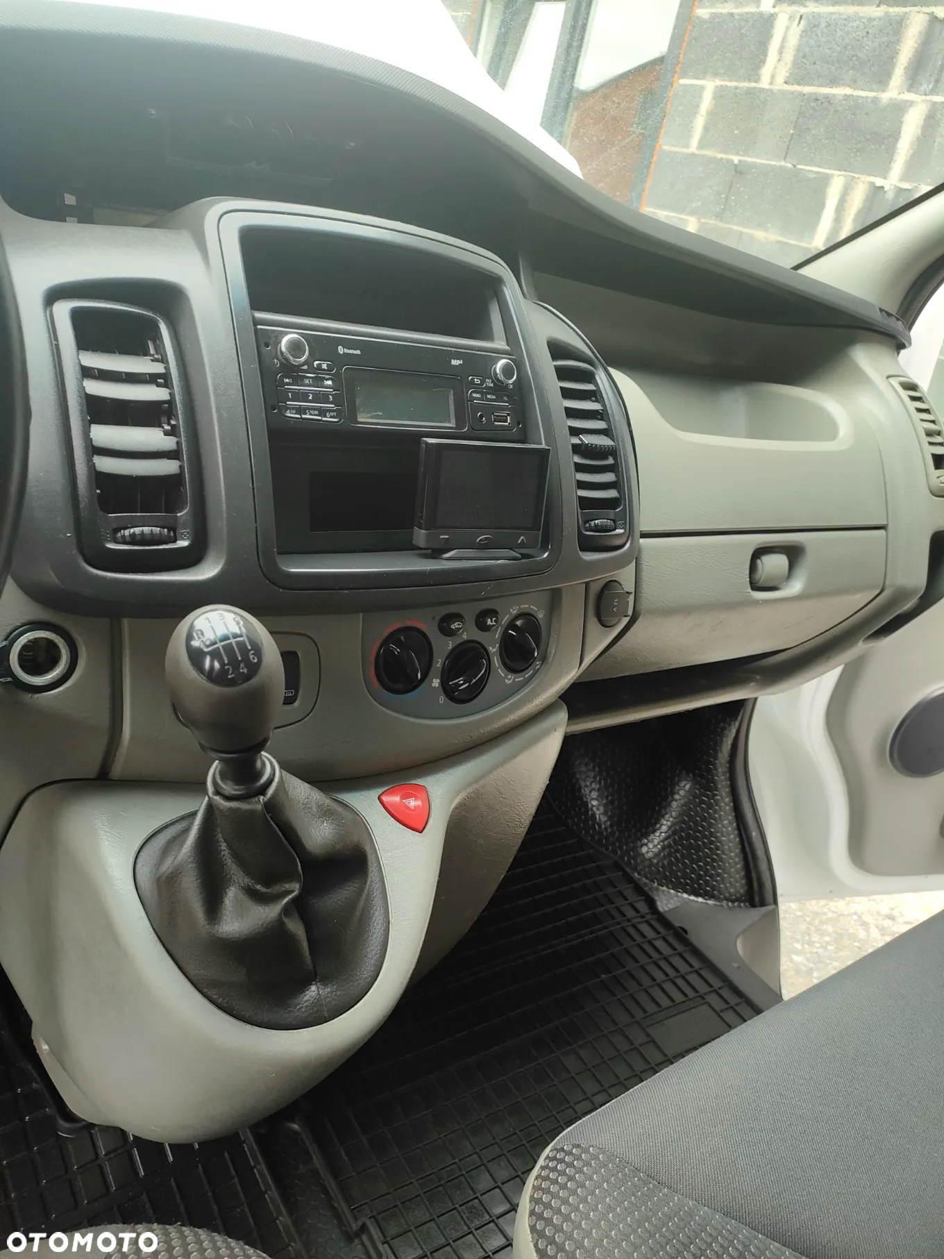 Opel VIVARO - 23