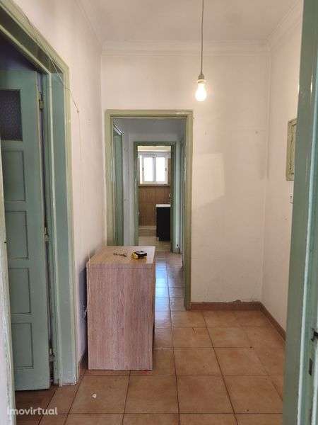 T2 1ºAndar junto à estação de comboios Amadora - Grande imagem: 4/8