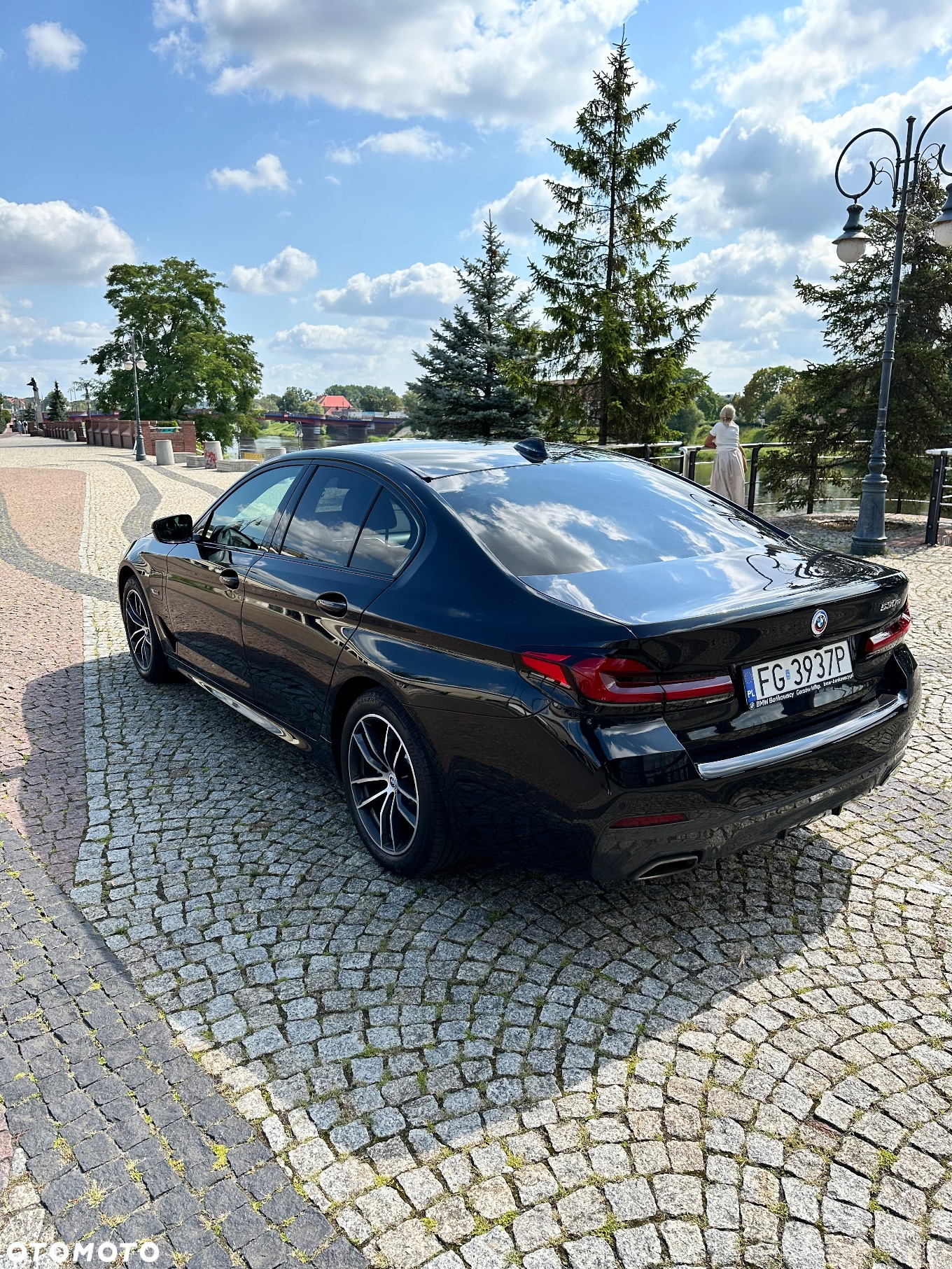 BMW Seria 5 ver-530e-m-sport-sport - 7