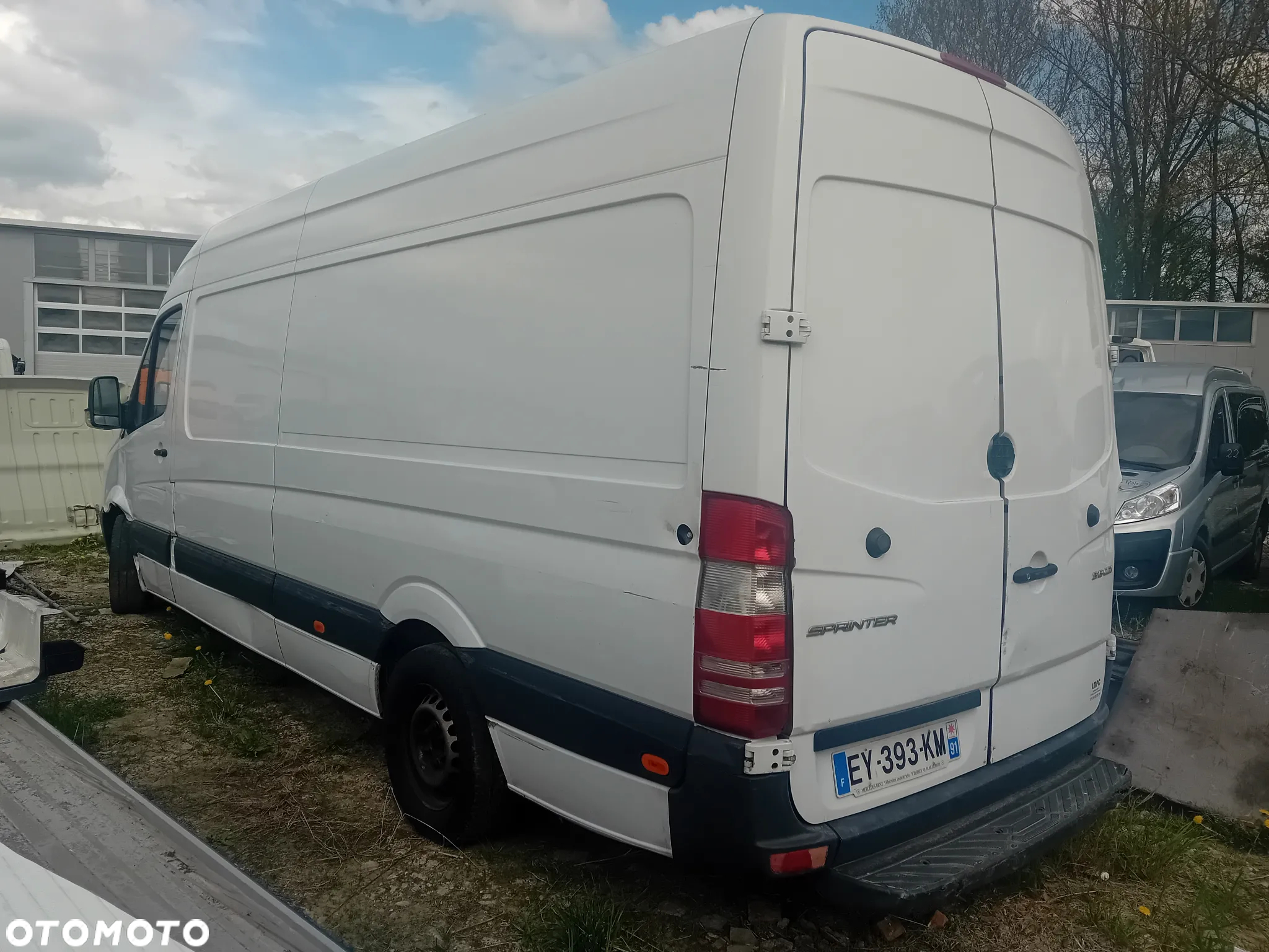 Mercedes-Benz Sprinter - 8