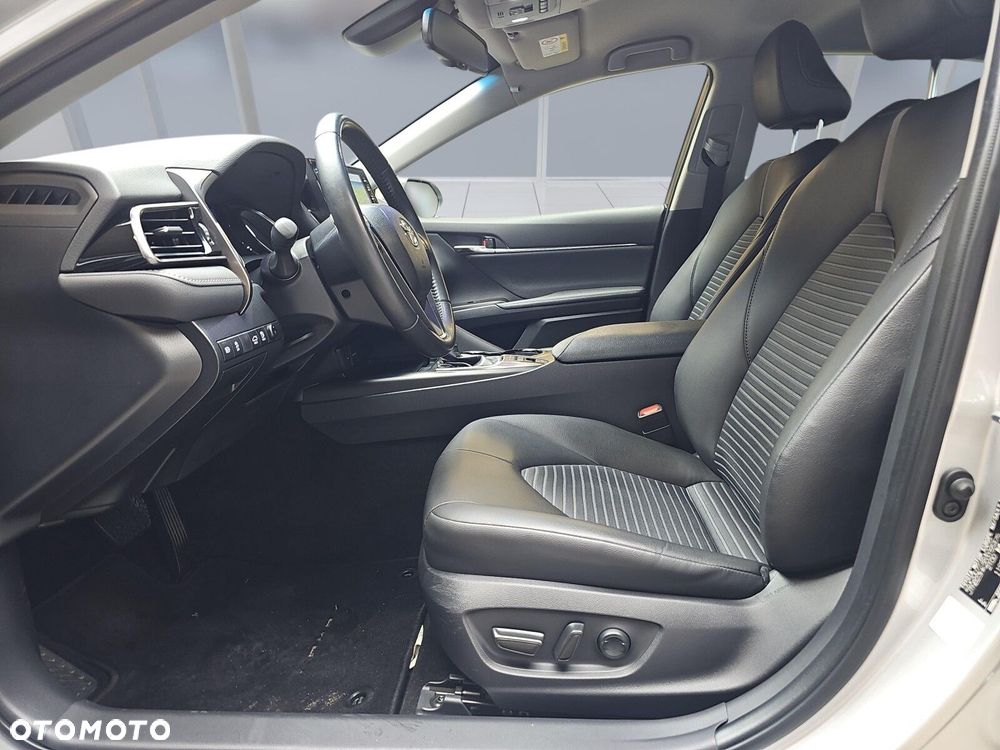 Toyota Camry 2.5 Hybrid Prestige CVT - 9