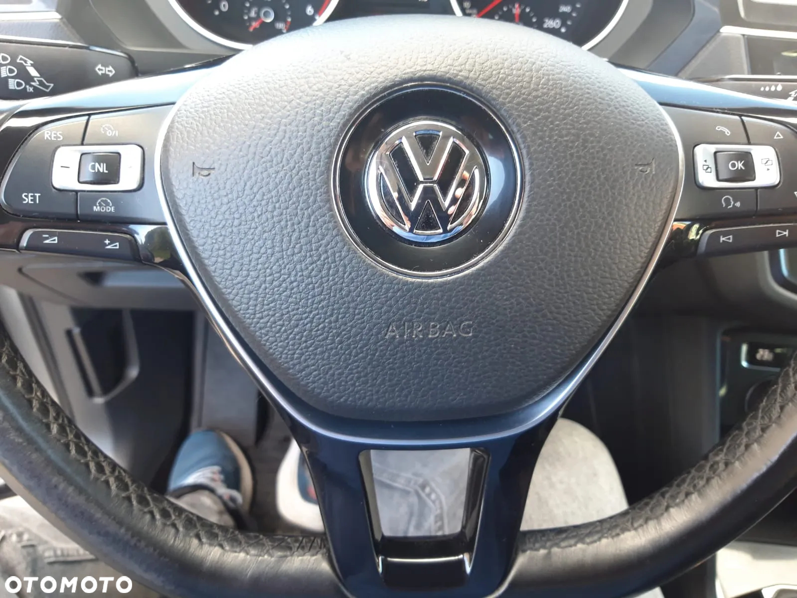 Volkswagen Tiguan - 16