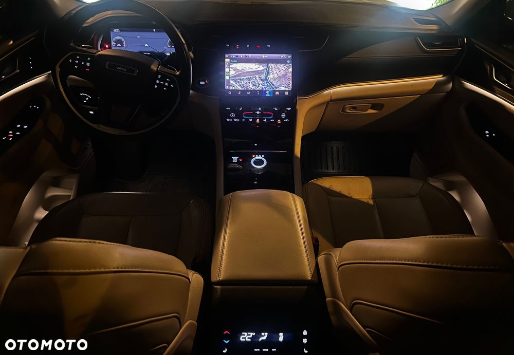 Jeep Grand Cherokee - 15
