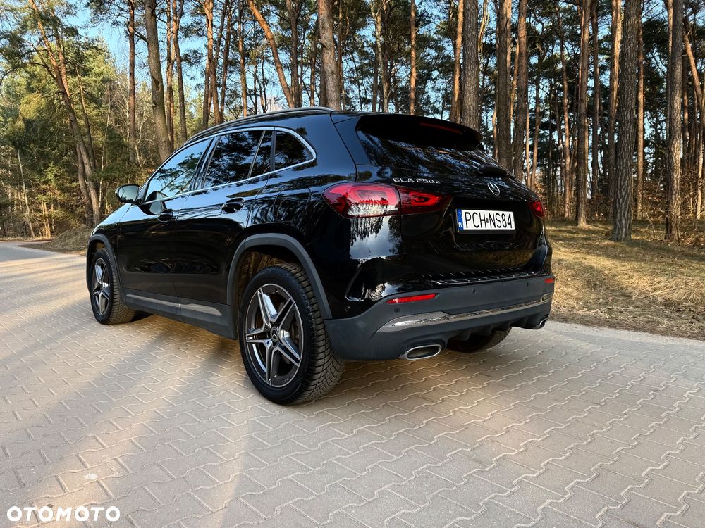 Mercedes-Benz GLA - 6