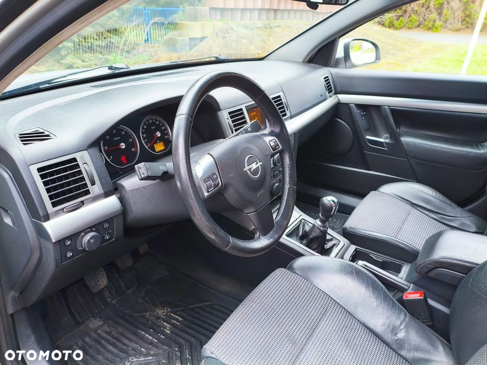 Opel Vectra 1.9 CDTI Sport / GTS - 8