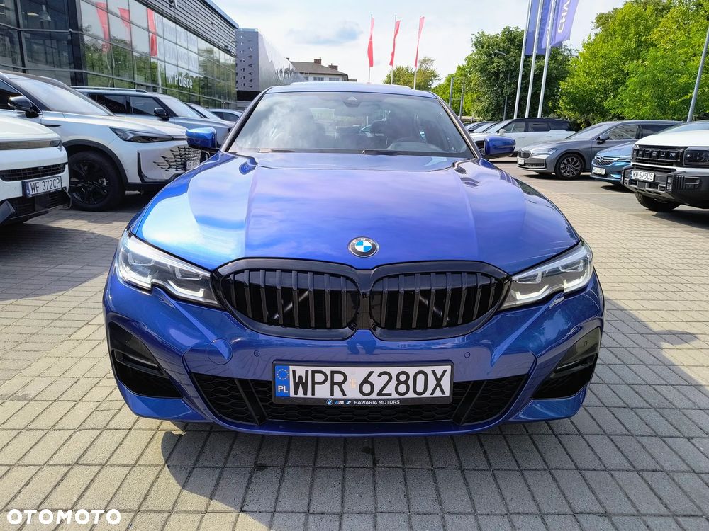 BMW Seria 3 330i xDrive M Sport - 9
