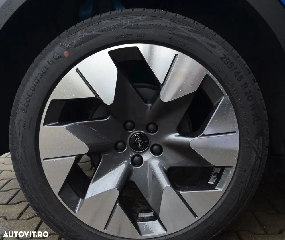 Ford Explorer AWD 79 kWh Extended Range Premium - 13