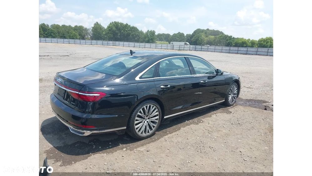 Audi A8 - 5