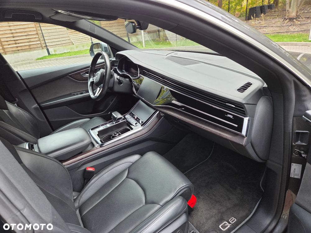 Audi Q8 - 6