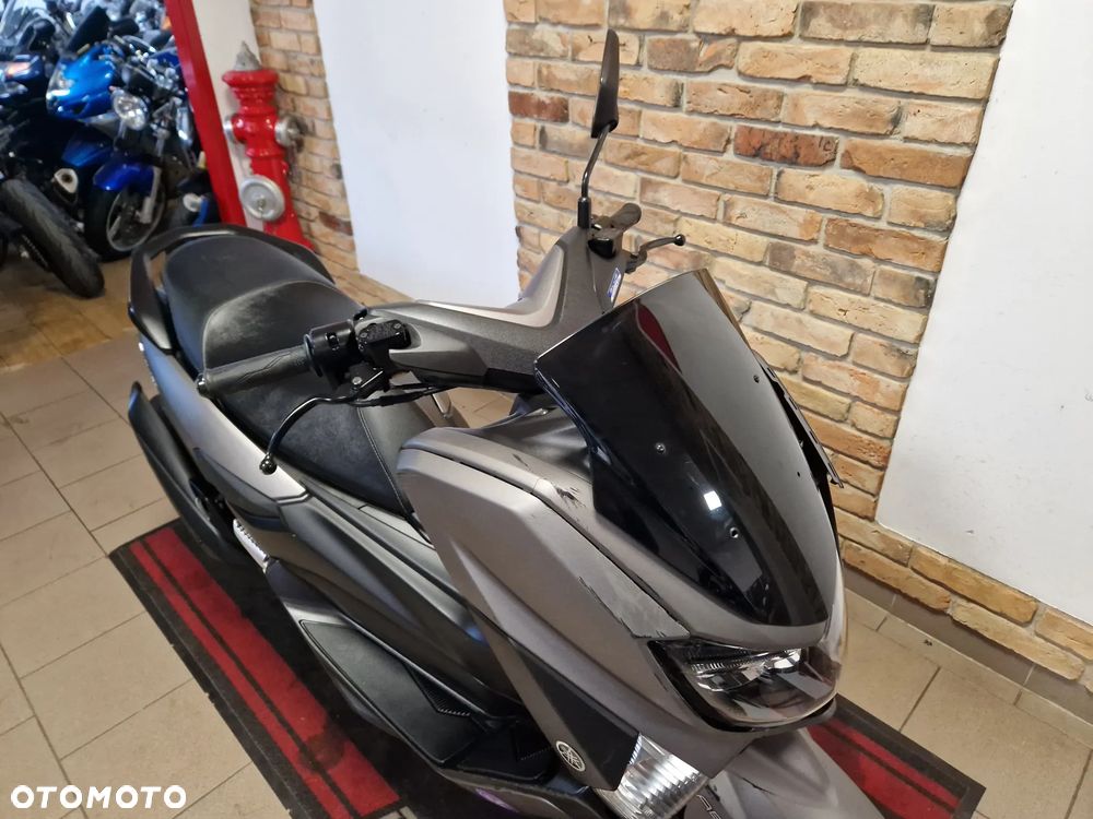 Yamaha NMAX - 21