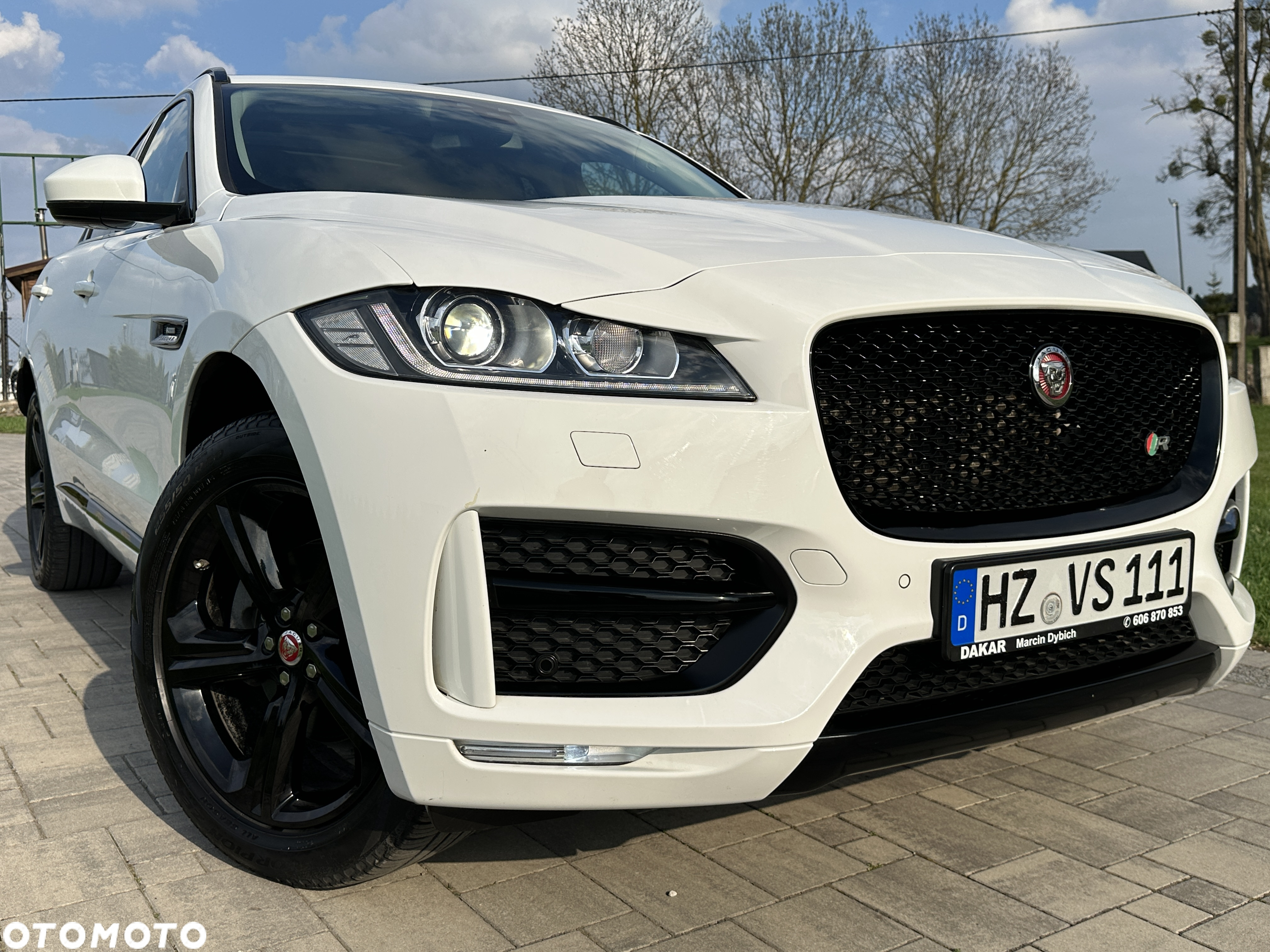 Jaguar F-Pace 2.0 i4D AWD R-Sport - 2