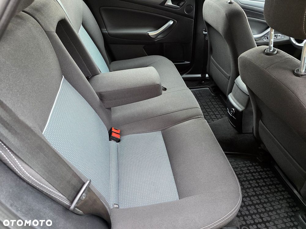 Ford Mondeo - 14